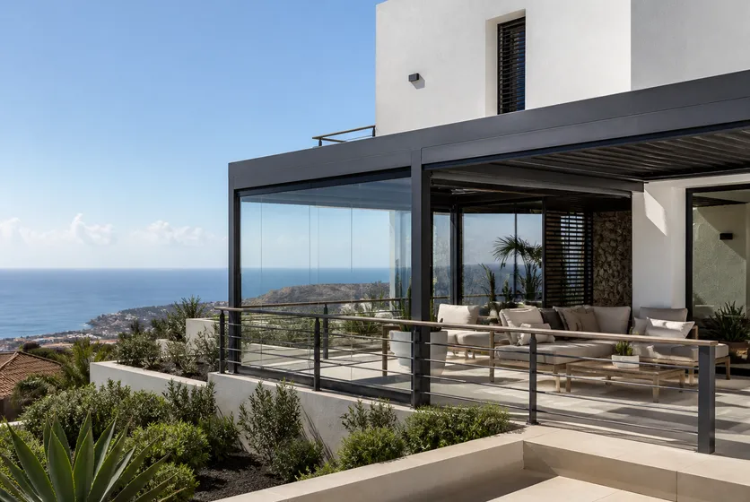 Barandillas de aluminio en una terraza de Tenerife